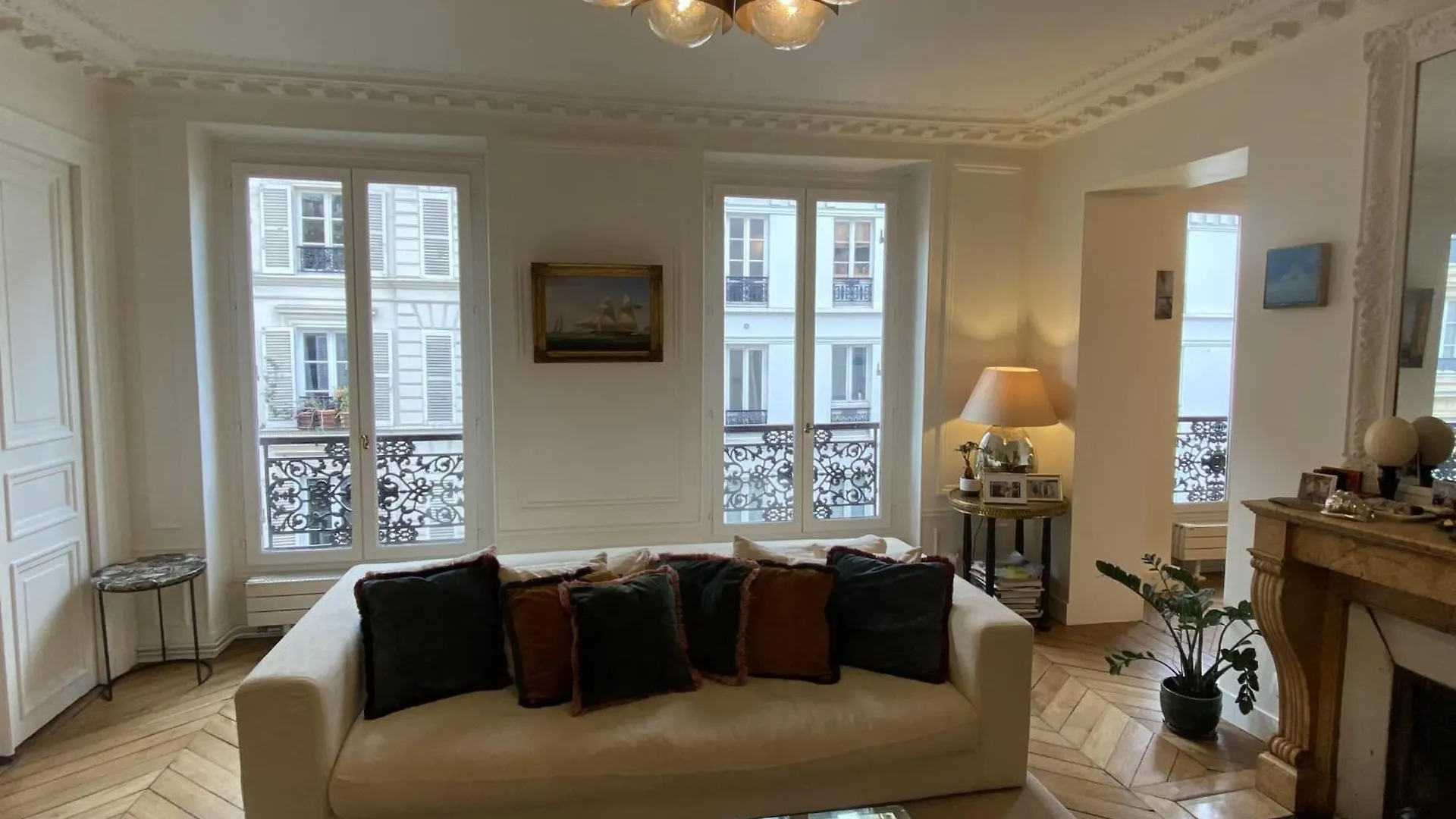 Cozy Haussmanian Flat In The Heart Of Paris Apartment